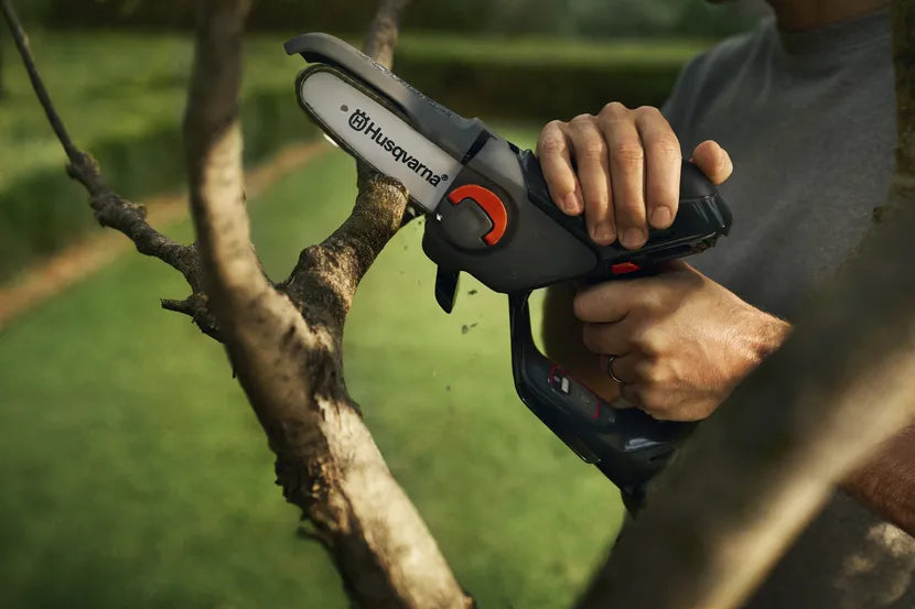 Husqvarna Aspire™ P5 Battery Tree Pruner