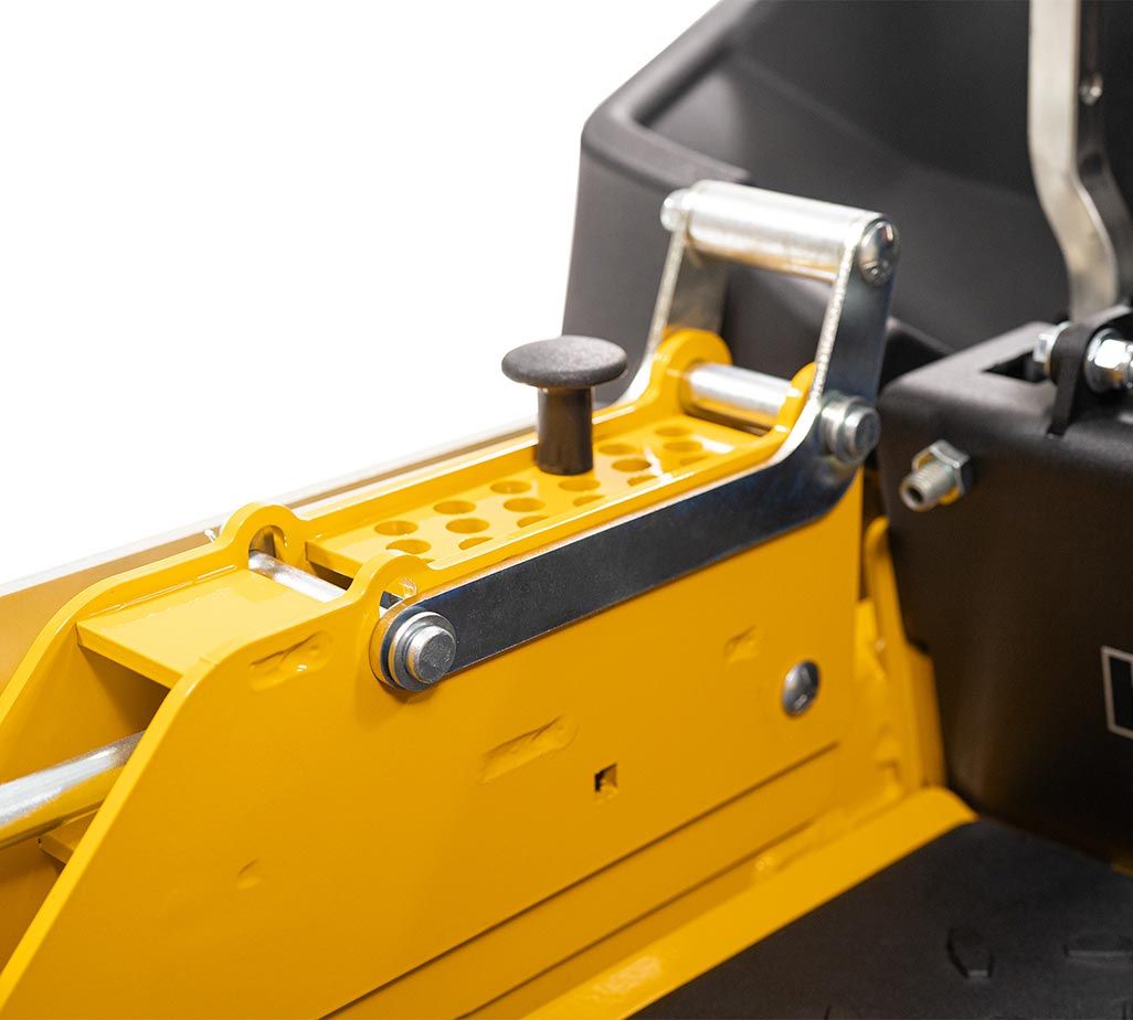Hustler Super Z Hyperdrive EFI 72 Zero Turn Mower