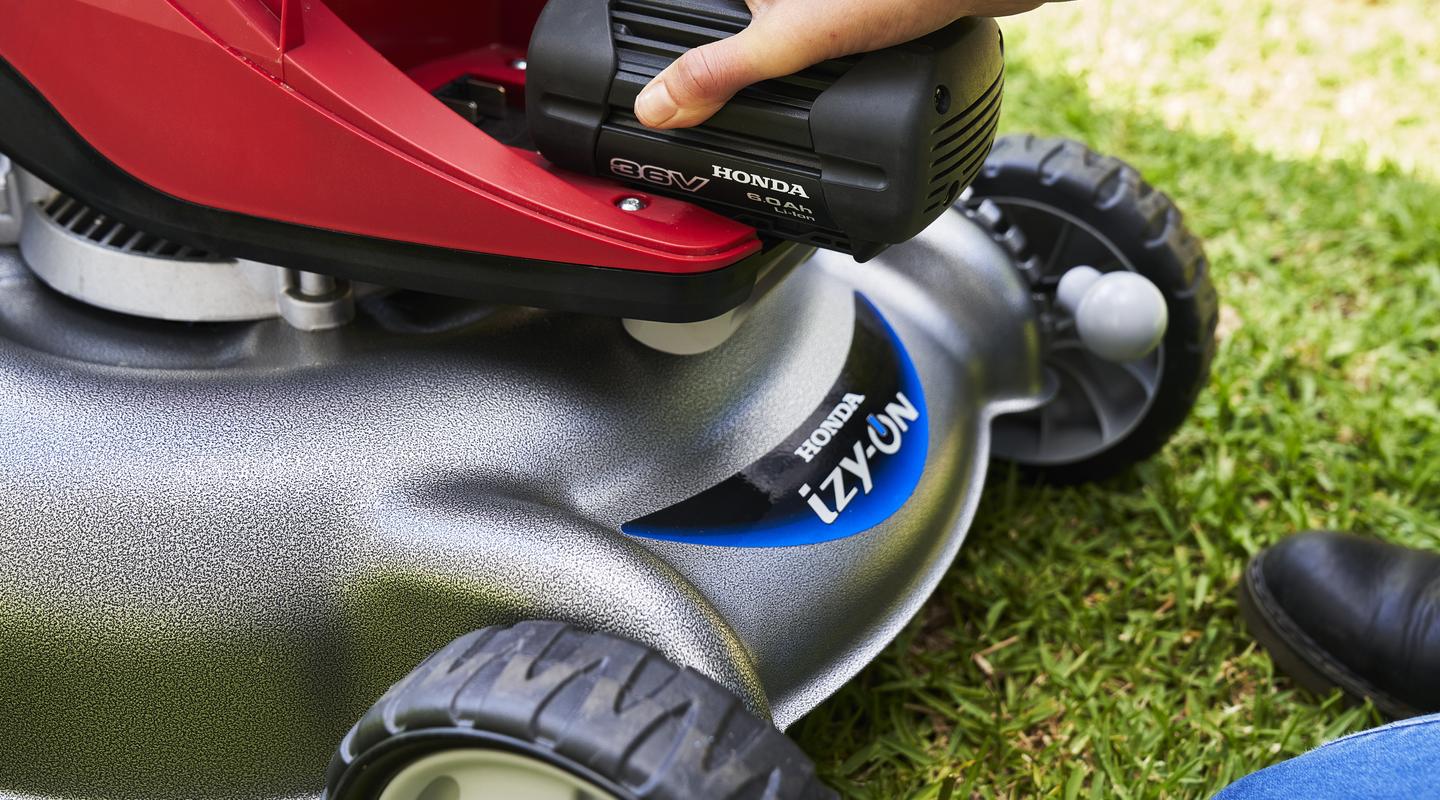 Honda HRG466 Battery Domestic Self Propelled Lawn Mower