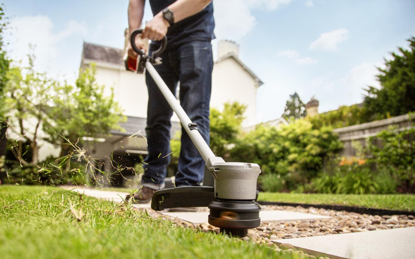 Honda HHT36BXB Domestic Battery Lawn Trimmer