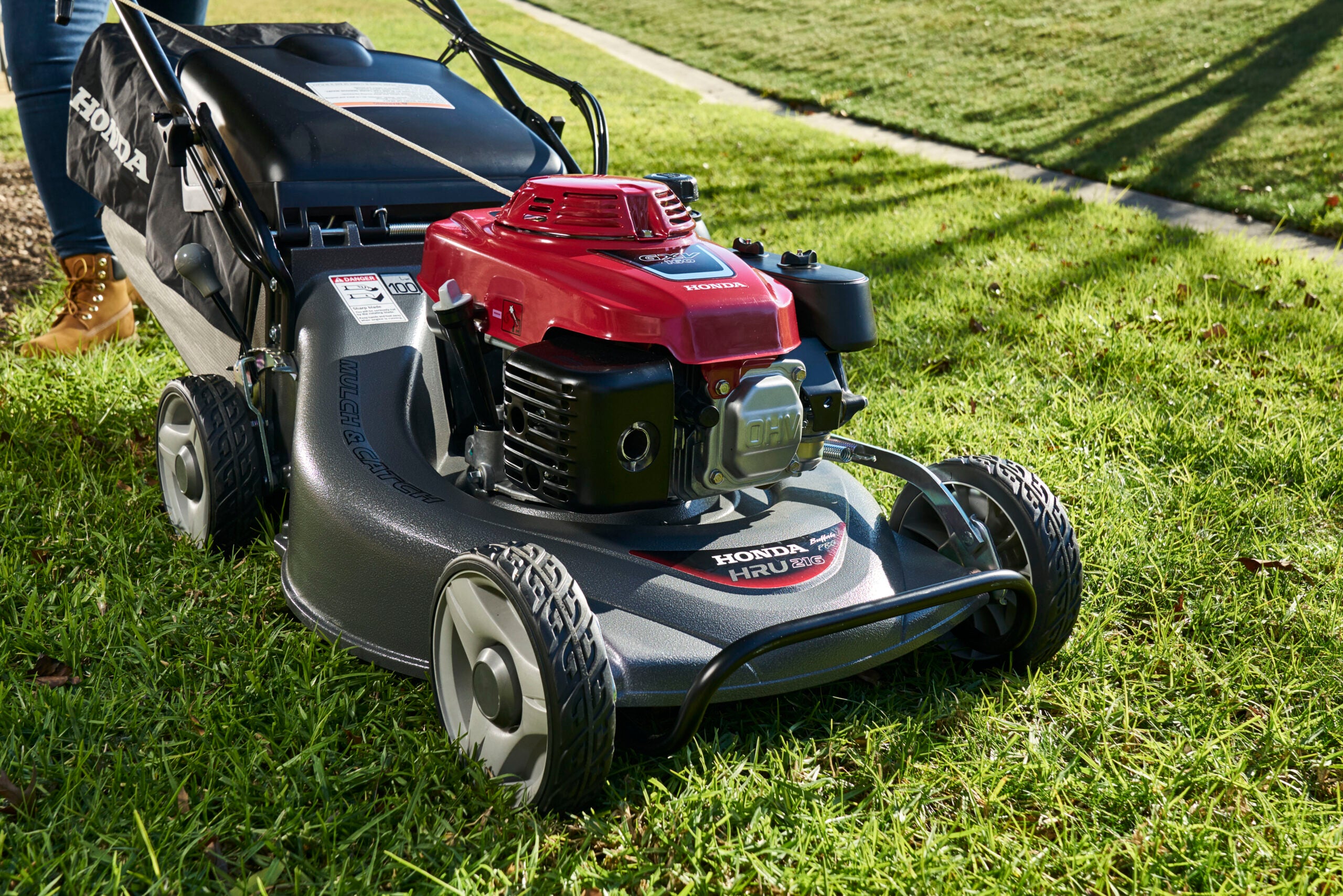 Honda hru216 honda lawn mower - rosebud mowers and chainsaws