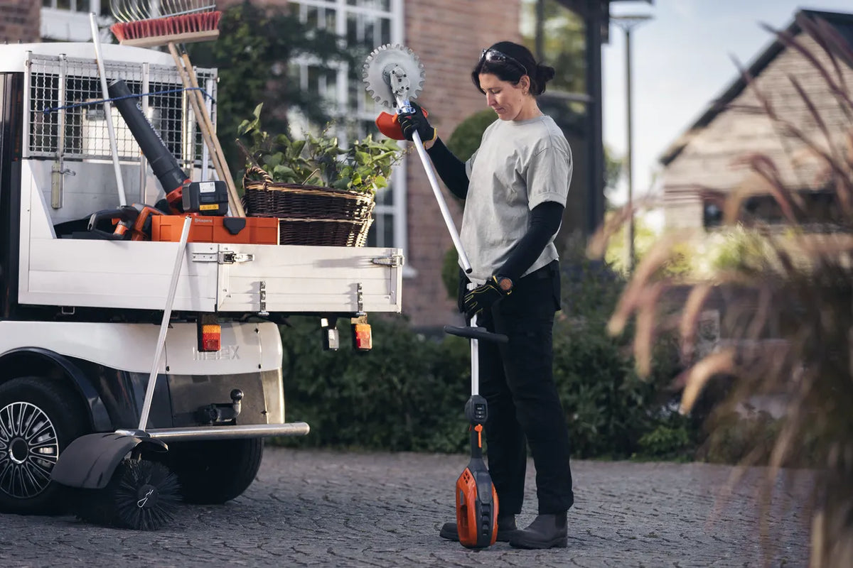 Husqvarna 525iLK Battery Grass Combi Trimmer