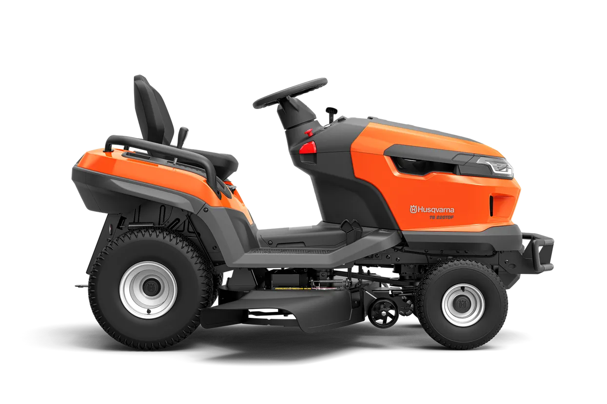 Husqvarna TS 220TDF Garden Tractor