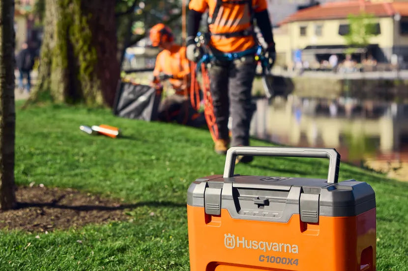 Husqvarna 40-C1000X4 Battery Charger