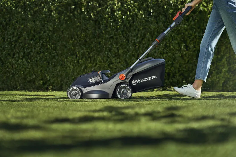 HUSQVARNA Aspire™ LC34 Lawn Mower